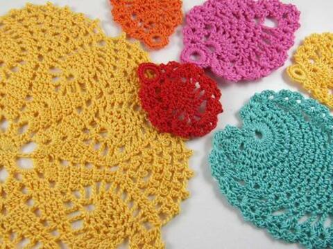 Häkelanleitung "Ostern" * Kleines Häkeldeckchen "Ananas" + Geschenksanhänger/Glasuntersetzer "Ei"