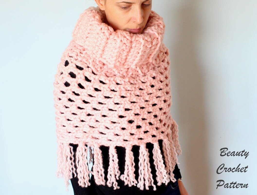 Easy Chunky Crochet Poncho Pattern