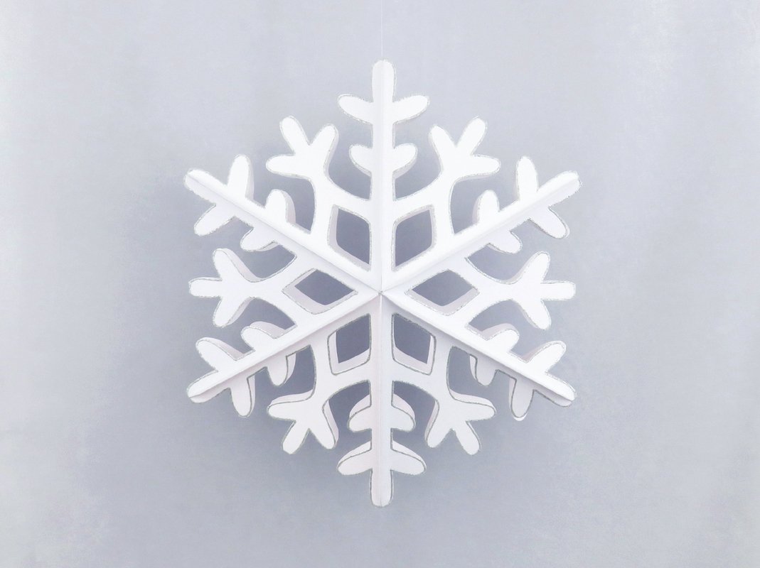Schneeflocke, räumlich – Hängedekoration – Bastelvorlagen mit Anleitung
