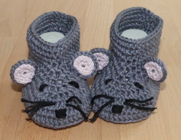 Crochet pattern for cute Baby's Mouse-Booties, 3 sizes