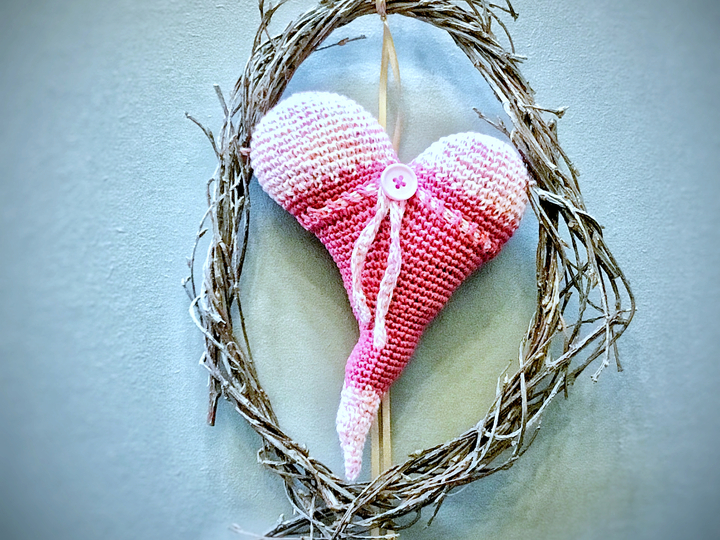 Gerlinde, das knorrige Herz - Häkelanleitung