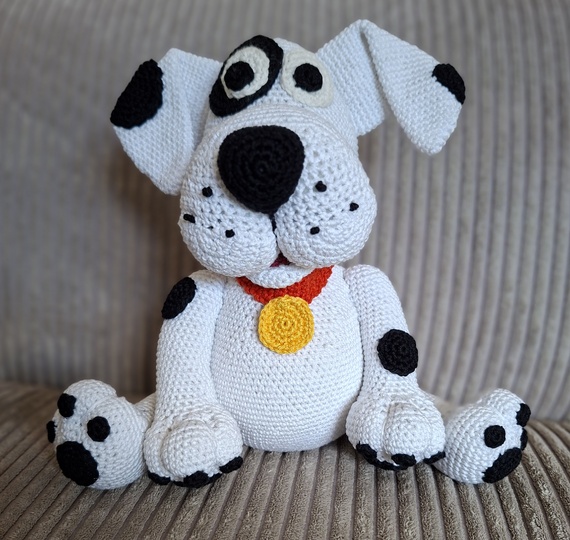 Dog Flecki Crochet Pattern – Amigurumi Dog, English & German