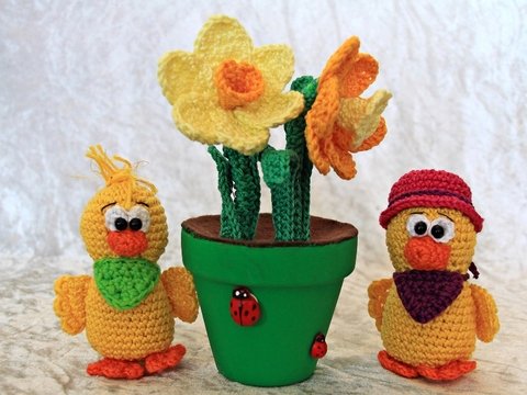 Häkelanleitung Küken & Narzissen