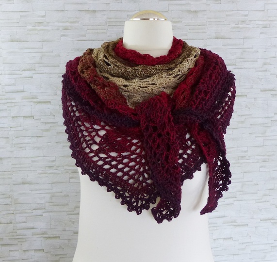 "Irima" lovely crocheted scarf with heart