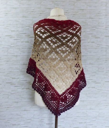 "Lucky Heart" magic crocheted scarf with heart