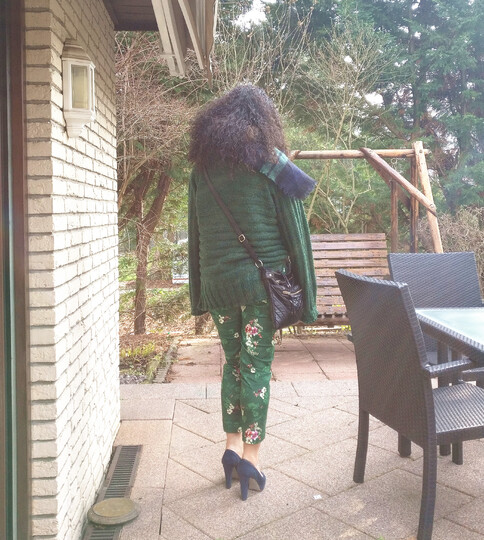 Pullover mit grossem Ärmel ( die einstellen kann)