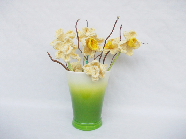 Häkelanleitung Narzissen, 2 Blütengrößen mit Stiel