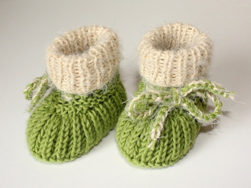 Strickanleitung Babyschuhe, Booties im Patentmuster, 9 cm und 10 cm