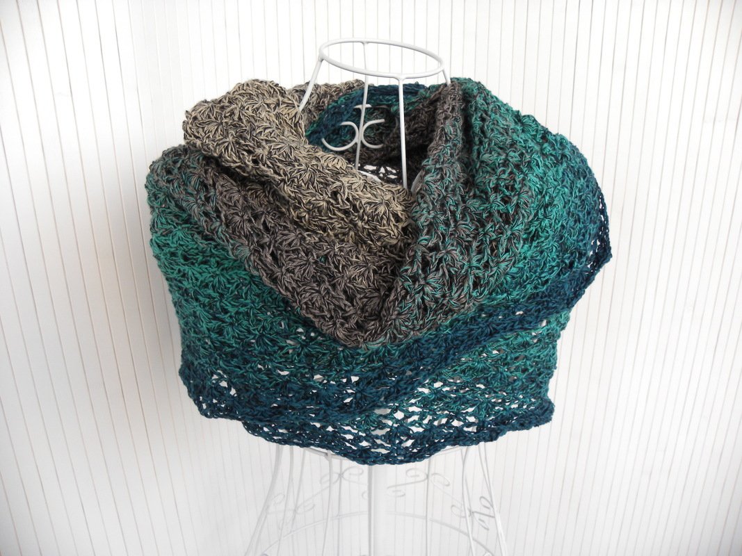 Möbius-Schal Wende-Manöver häkeln mit 1 BOBBEL COTTON XTRA von Woolly Hugs - Bild 2