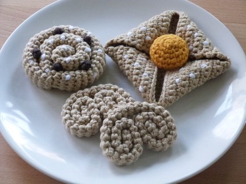 Häkelanleitung für Blätterteig-Gebäck: Schnecke, Schweineohr, Plunder