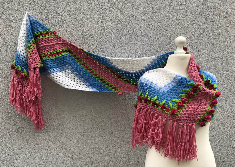 romantischer Blumenschal "Sommertag“