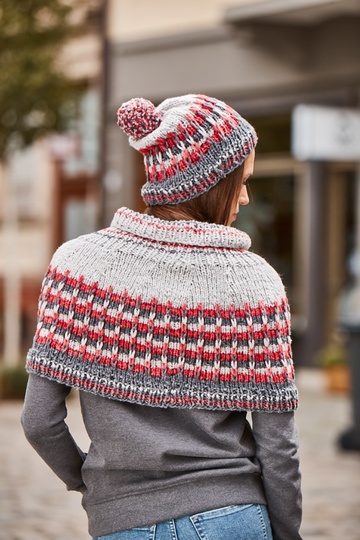 Pelerine "JACY" mit Mütze stricken aus SHEEP von Woolly Hugs