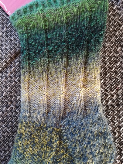 Strickanleitung für Socken **Zack die Bohne** sportliches Design, schnell gesstrickt
