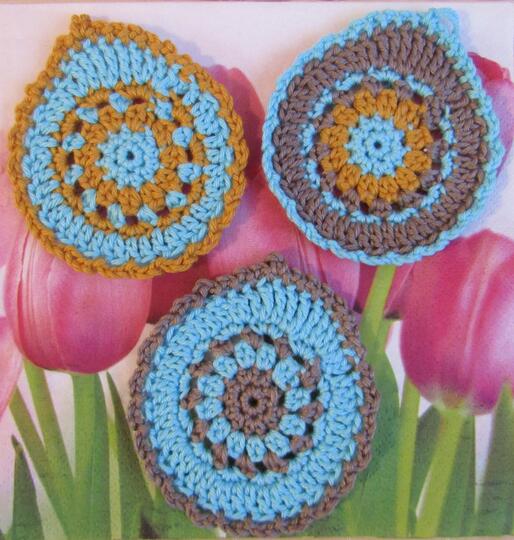 Dekorative gehäkelte Ostereier in 3 Farbvarianten