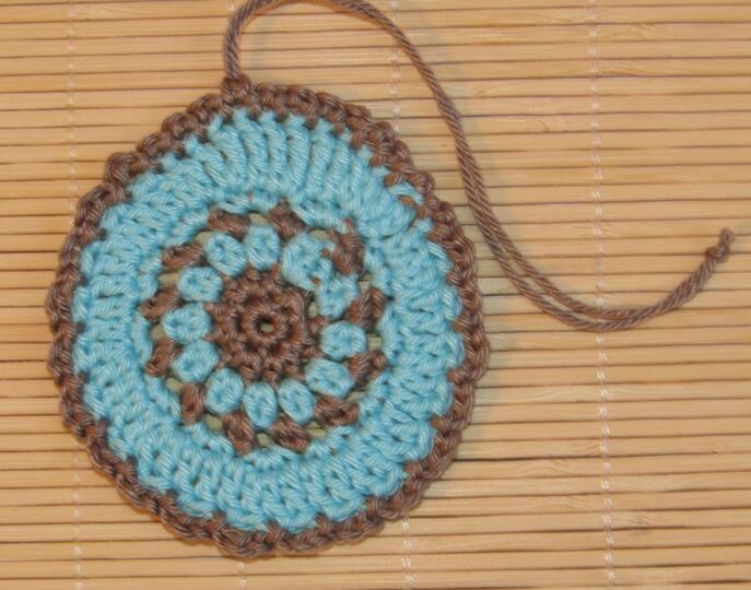 Dekorative gehäkelte Ostereier in 3 Farbvarianten