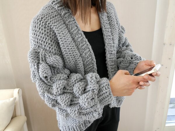 Knitting Pattern – Cardigan BUBBLES (S/M and L/XL) – No.194E