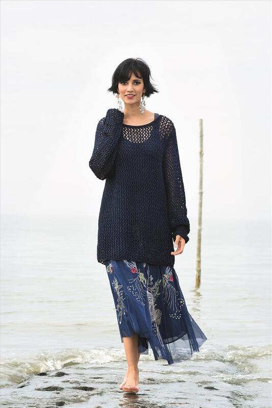 Gestrickter Lochmusterpullover Oversize - Bild 2