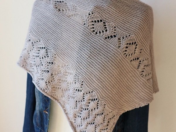 Knitting pattern shawl "Cloudy Day"