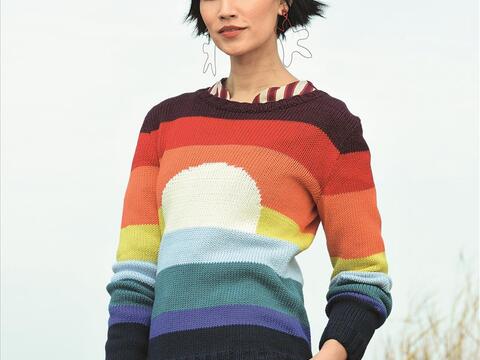 Gestrickter Pullover mit Sonnenmotiv
