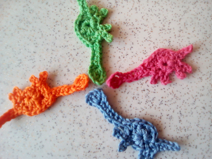 Häkelanleitung Dino Applikation