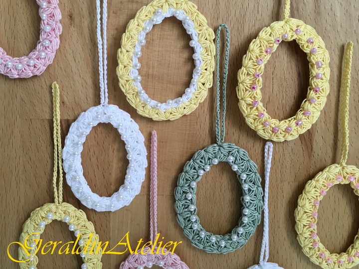 Bunte Ostereier in Sternenmuster