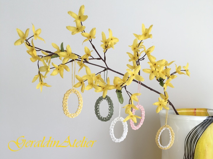 Bunte Ostereier in Sternenmuster