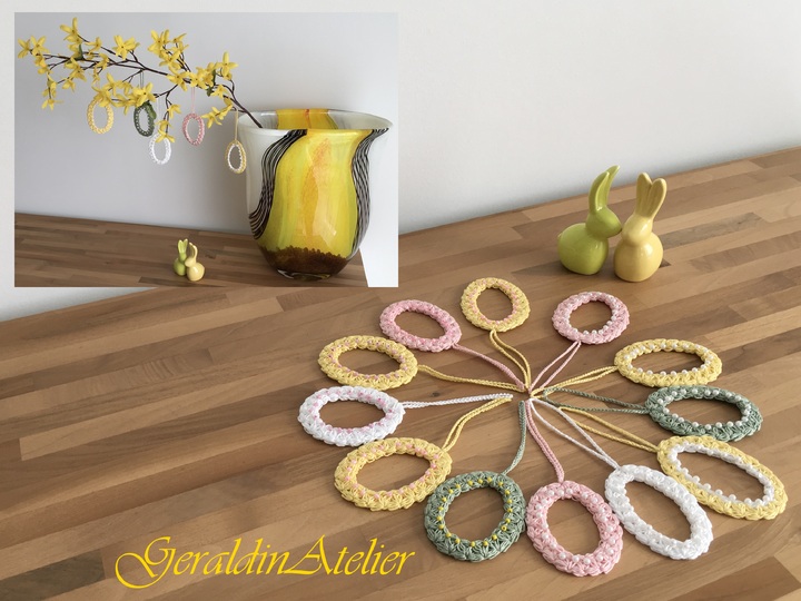 Bunte Ostereier in Sternenmuster