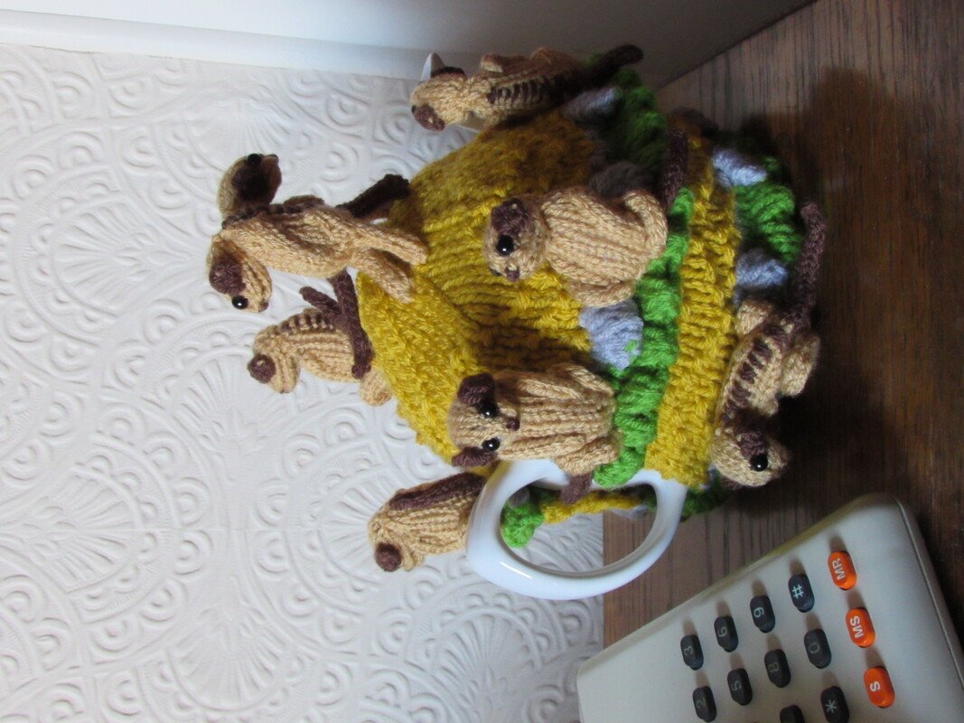 Pattern Meerkat Tea Cosy