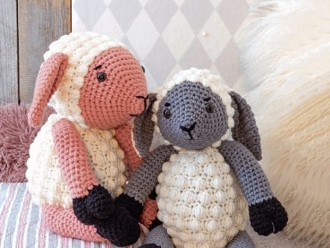 Gehäkelte Kuschelschäfchen: Engelchen und Bengelchen