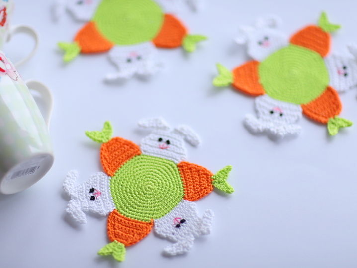 Häkeln für Ostern - Tassenuntersetzer 'Hasen und Möhren'