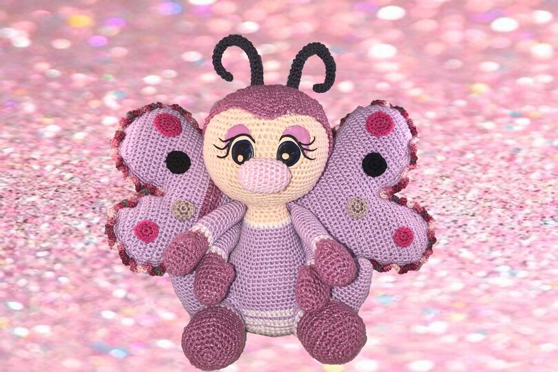 Happy Spring Bugs: Maxiedition - "Schinya - Schmetterling"