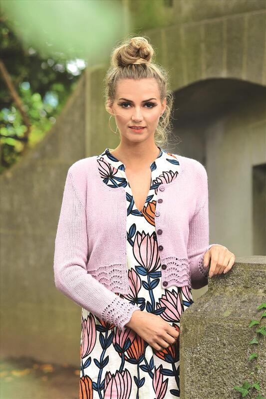 Strickjacke mit Lochmusterbordüren