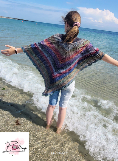 Poncho "Wollkatze" mit falschen Zöpfen