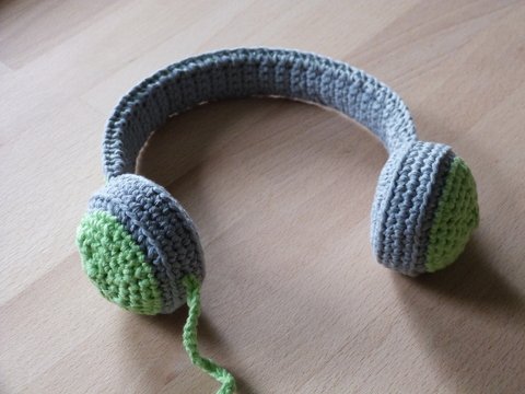 Crochet pattern earphones