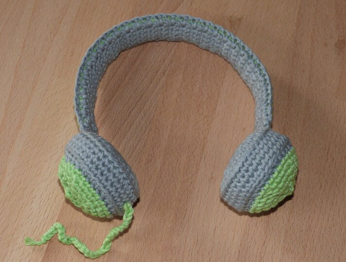 Crochet pattern earphones
