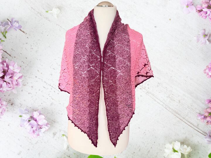 Strickanleitung für Dreieckstuch Fliederknospen