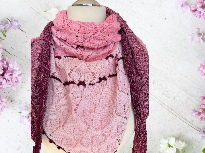 Strickanleitung für Dreieckstuch Fliederknospen