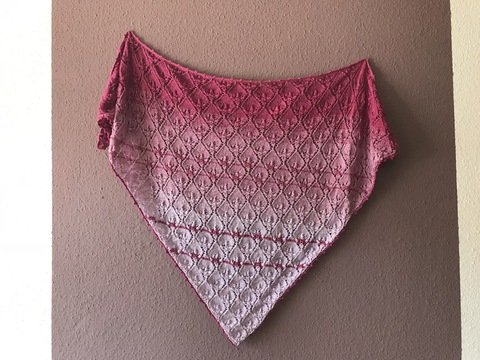 Strickanleitung für Dreieckstuch Fliederknospen