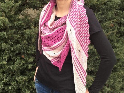 gestricktes Dreieckstuch Seidenträumchen