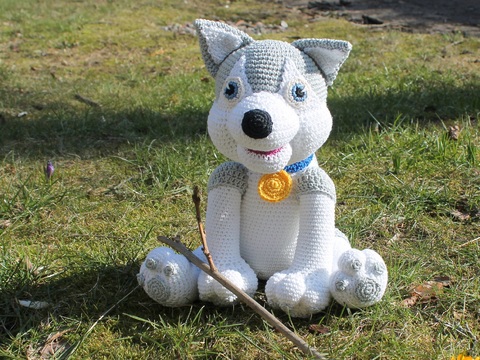Crochet a Husky – Grace the Husky Lady with Collar and Tag (EN & DE)