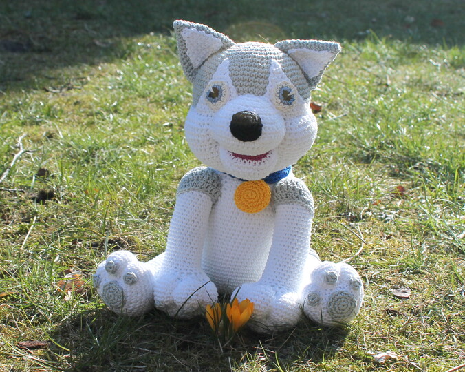 Crochet a Husky – Grace the Husky Lady with Collar and Tag (EN & DE)