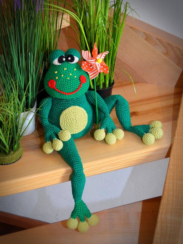 Frosch HOPPSL XL Kantenhocker Treppenhocker oder Kuscheltier Türstopper Frühlingsdeko - Bild 8