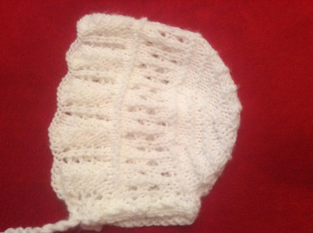 Strickanleitung Haube mit Lochmuster KU 35-40