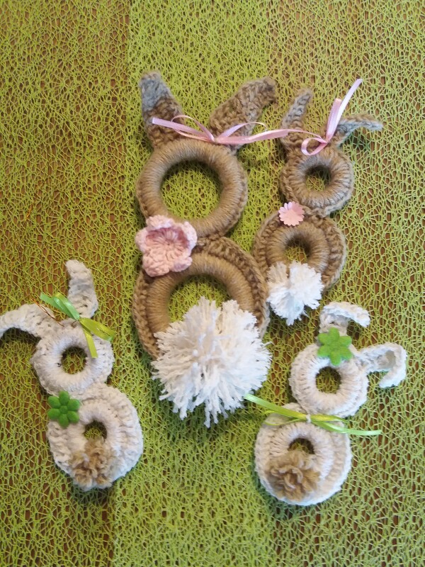 Hasen aus Vorhangringen in 2 Größen