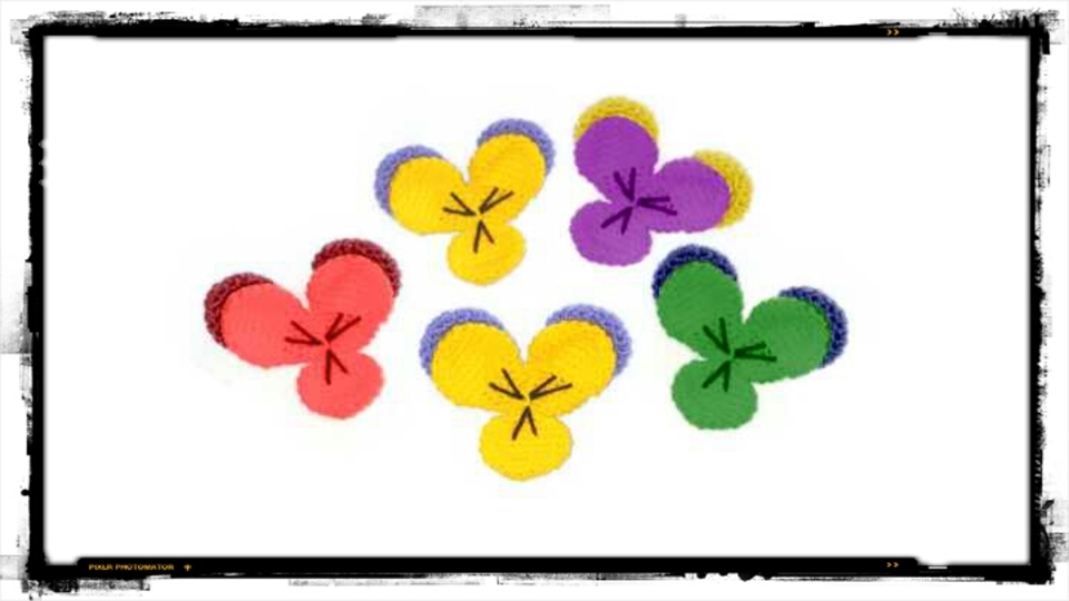 Häkelanleitung Violette Blume PDF english-Deutsch-dutch