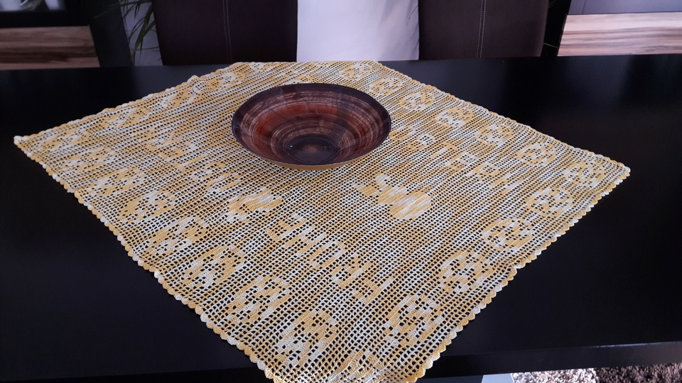 Ostertischdecke, Mitteldecke