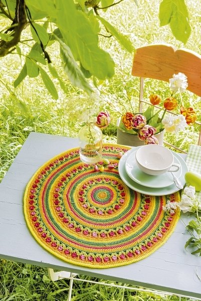 Gehäkelte Frühlings-Tischdeko