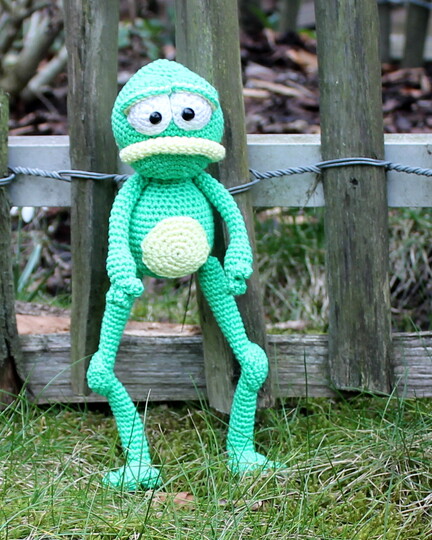 Frosch häkeln – sitzender Amigurumi-Frosch mit Fingern und Zehen (DE & EN)