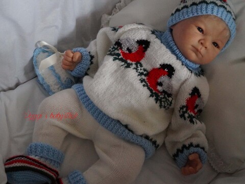 Strickanleitung für Baby's u. Reborns Modell Dompfaff Gr. 52 - 56 3-teilig