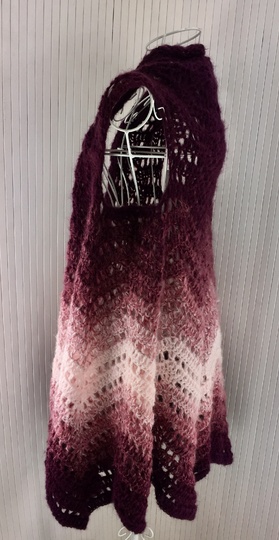 Tuchweste "Explosion" mit 1 BOBBEL-MOHAIR von Woolly Hugs gehäkelt